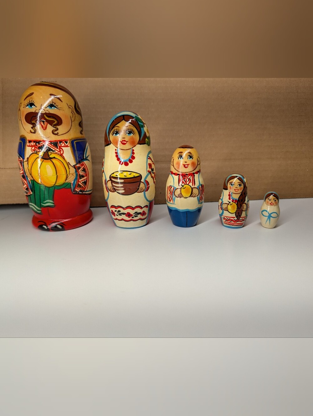 Ukrainian Family nesting Dolls Set Of 5 Wood Vtg Hand Painted